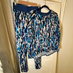 LLbean Plus Size Mid-weight baselayer Blue and Black Abstract Print